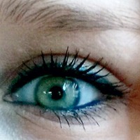 Lichtgroen oog met een blauw corona: zeer zeldzaam