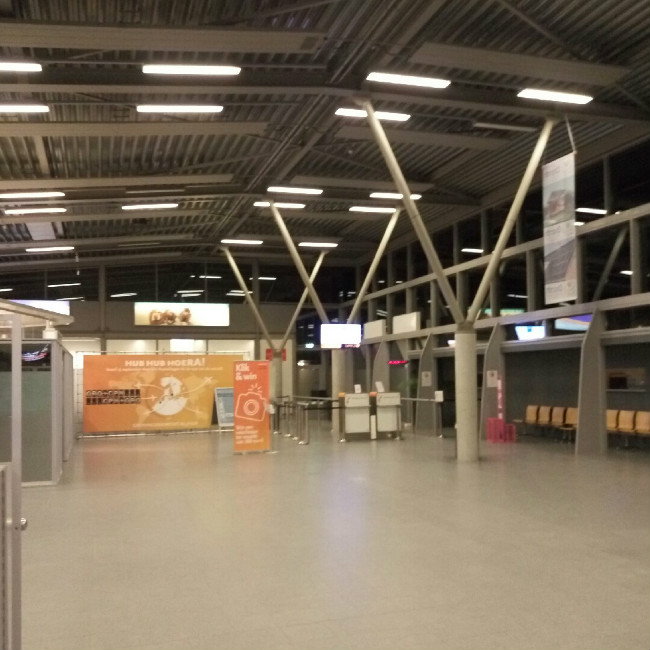 groningen airport binnen.jpg